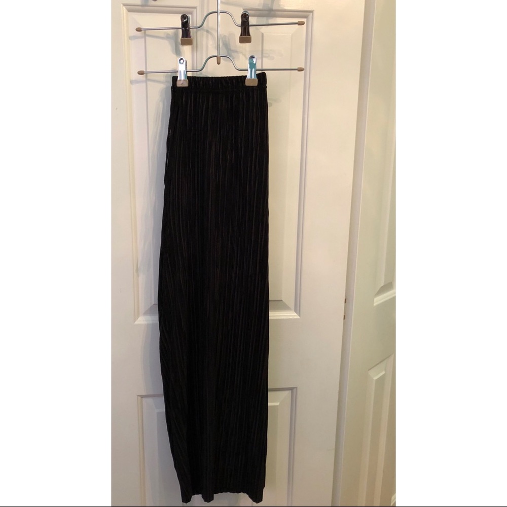 Black drawstring pants from urban outfitters!